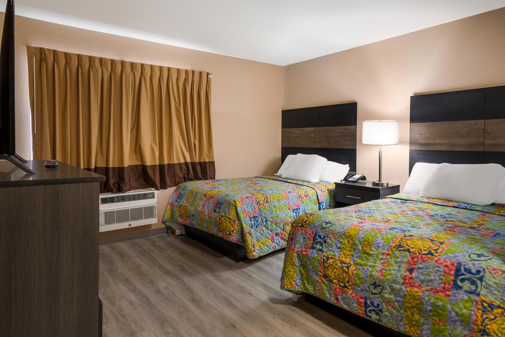 Knights Inn Grand Rapids East Airport Каскейд Экстерьер фото